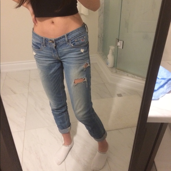 LOW-WAISTED HOLLISTER JEANS - Picture 2 of 7